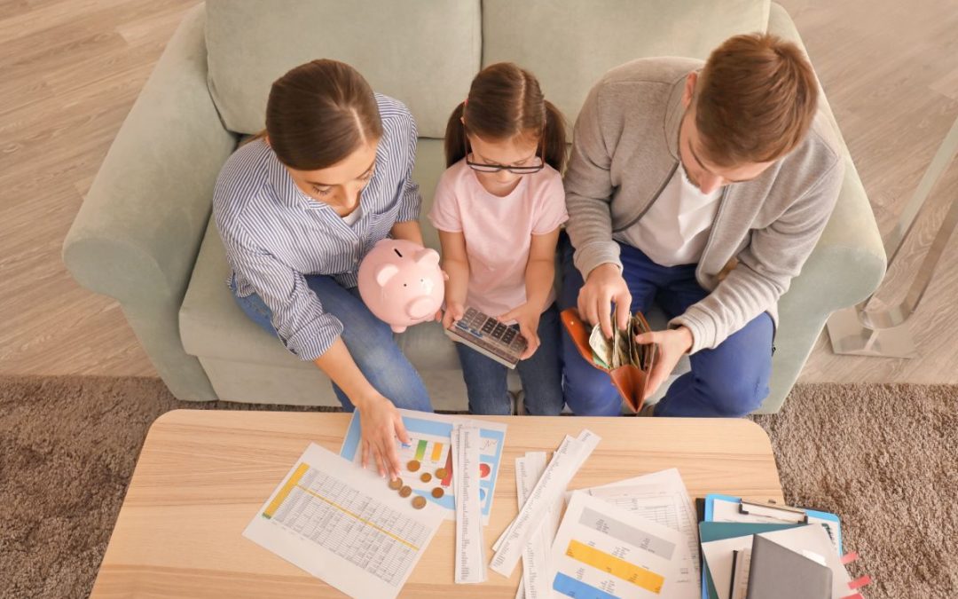 AZHealth - family trying to budget for cheap health insurance plans